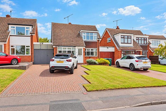 3 Bedroom Link Detached House For Sale In Gardenia Drive, Allesley Village, Coventry - No Onward Chain, CV5