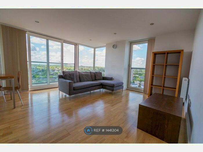 2 Bedroom Flat To Rent In Distillery Tower, London, SE8
