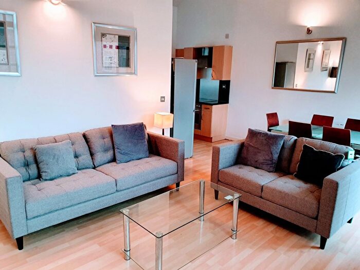 2 Bedroom Flat To Rent In Butcher Street, Leeds, West Yorkshire, LS11