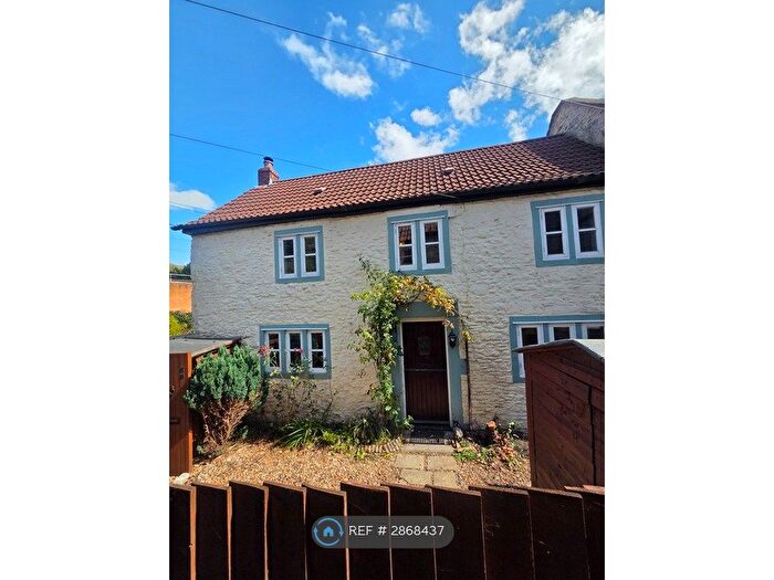 3 Bedroom Semi-Detached House To Rent In Town Lane, Shepton Mallet, BA4