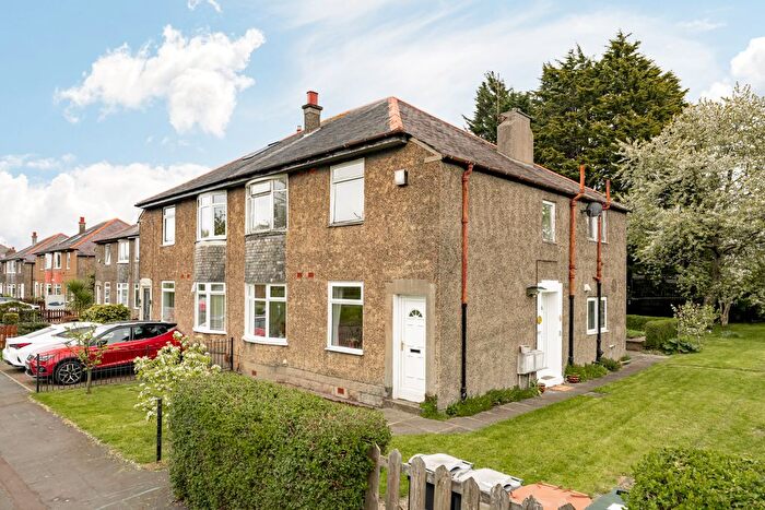 2 Bedroom Flat For Sale In Pilton Avenue, Edinburgh, EH5