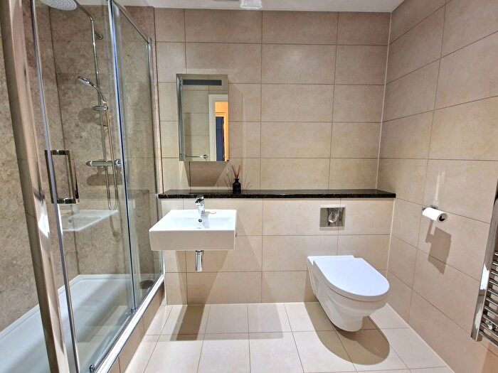 2 Bedroom Flat For Sale In Middle Lincombe Road, Torquay, TQ1