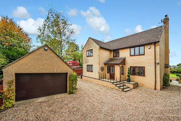 5 Bedroom Detached House For Sale In Perrotts Brook, Cirencester, GL7