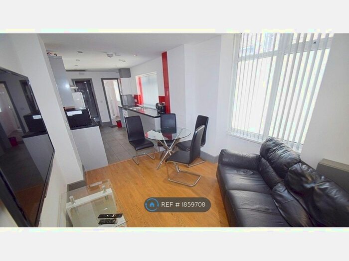 5 Bedroom Terraced House To Rent In Aynsley Road, Stoke-On-Trent, ST4