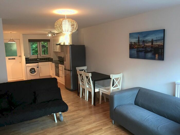1 Bedroom Flat To Rent In Fair Street, London, SE1