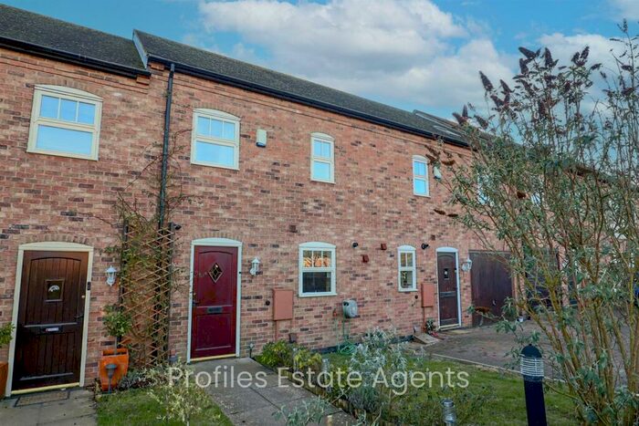 3 Bedroom Town House To Rent In Ivens Close, Barwell, Leicester, LE9