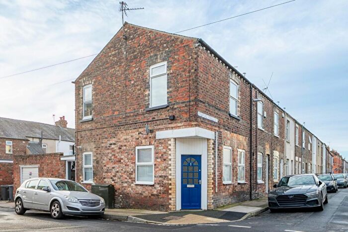 1 Bedroom Flat For Sale In Stamford Street East, York, YO26