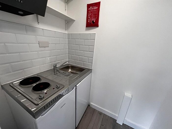 Studio To Rent In Harlesden Gardens, NW10