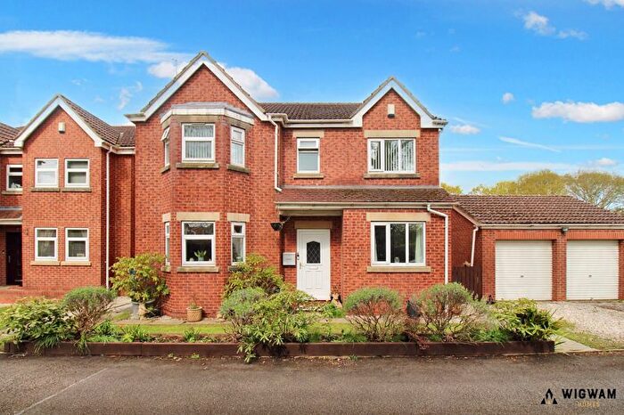 4 Bedroom Detached House For Sale In Cedar Close, Wawne, HU7