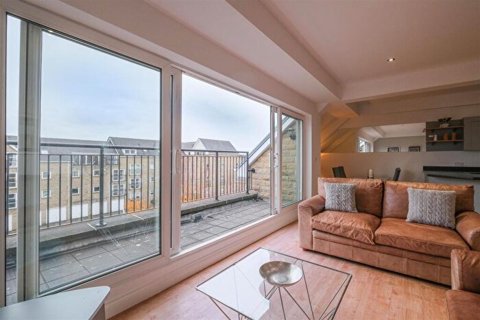 2 Bedroom Penthouse For Sale In Regent Court, Albert Promenade, Halifax, HX3