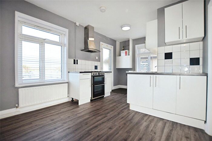 1 Bedroom Flat To Rent In Studio Flat Over Newsagents, Brewers End, Takeley, CM22