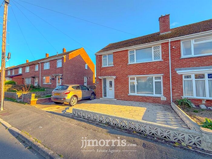 3 Bedroom Semi-Detached House For Sale In Maesglas, Cardigan, SA43