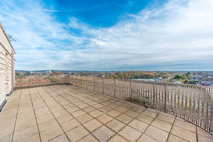 1 Bedroom Flat To Rent In Merrion Avenue, Stanmore, Stanmore, HA7