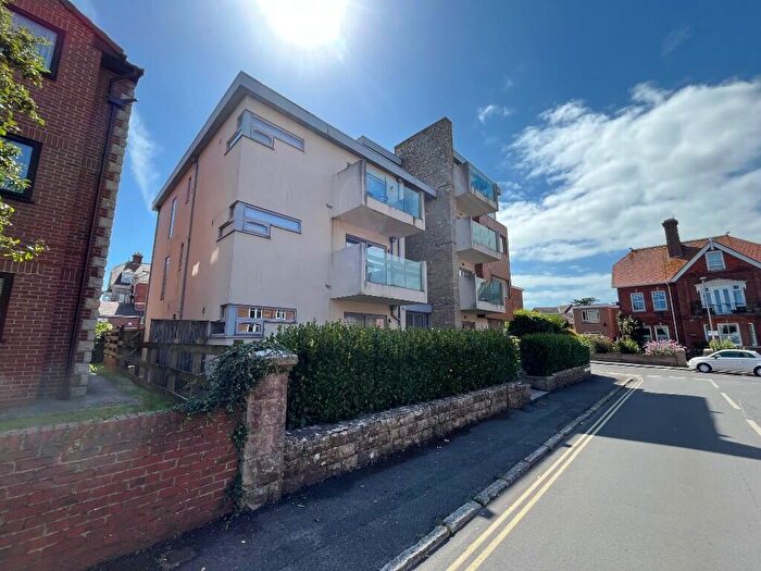 2 Bedroom Flat For Sale In Ilminster Road, Swanage, Dorset, BH19