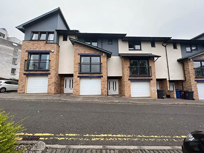 3 Bedroom Property To Rent In Mcvicars Lane, Dundee, DD1