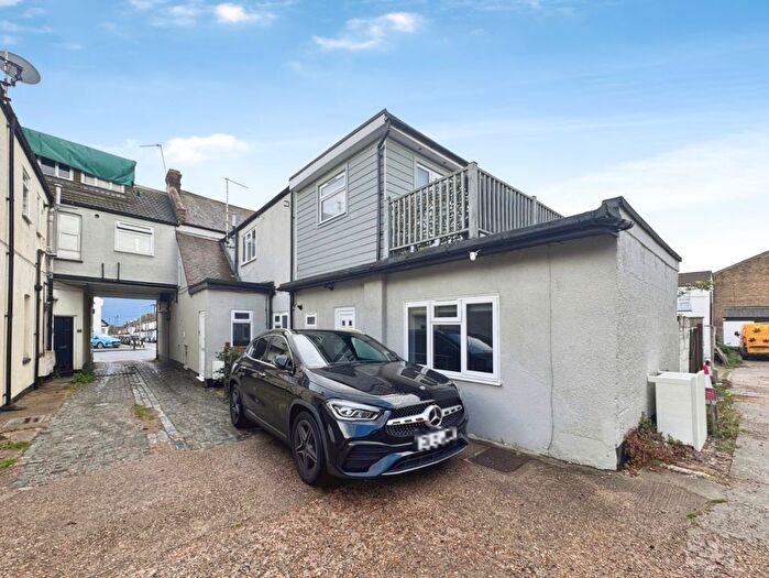 1 Bedroom Flat To Rent In Southchurch Road, Southend-On-Sea, SS1