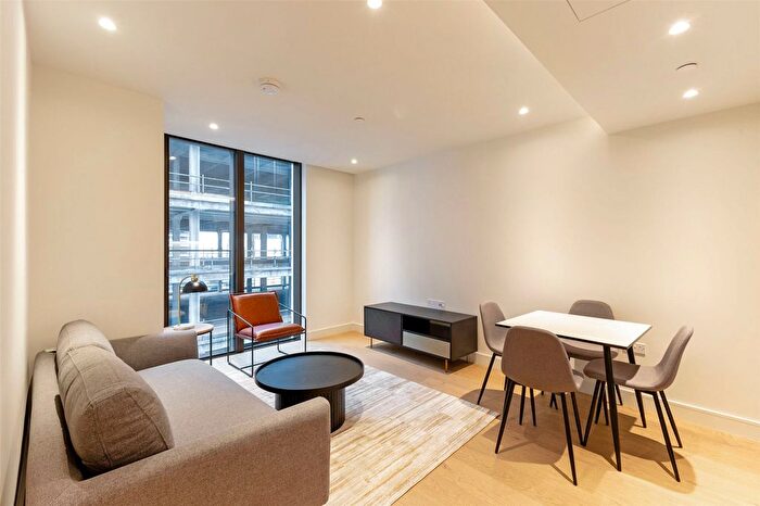 2 Bedroom Flat To Rent In Marsh Wall, London, E14