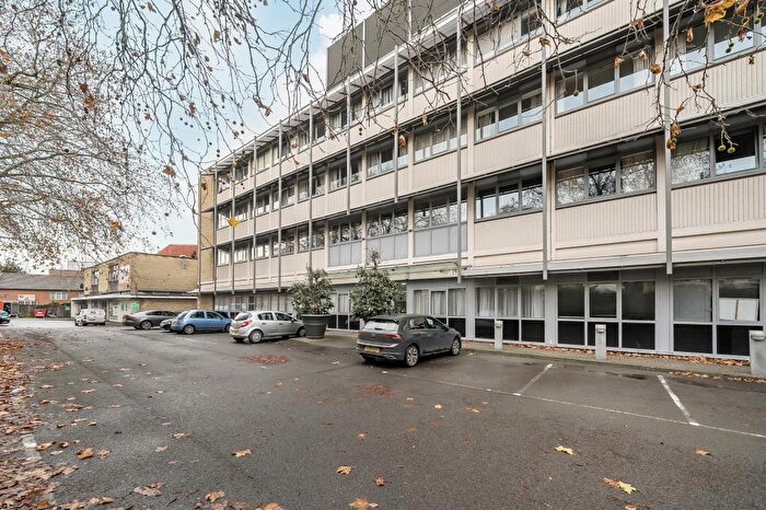 1 Bedroom Flat For Sale In East Oxford, Oxford, OX4