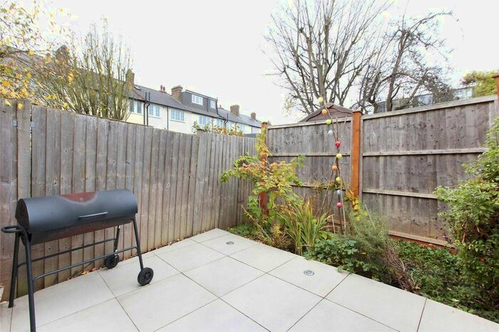 2 Bedroom Detached House To Rent In Avoca Road, Tooting, London, SW17