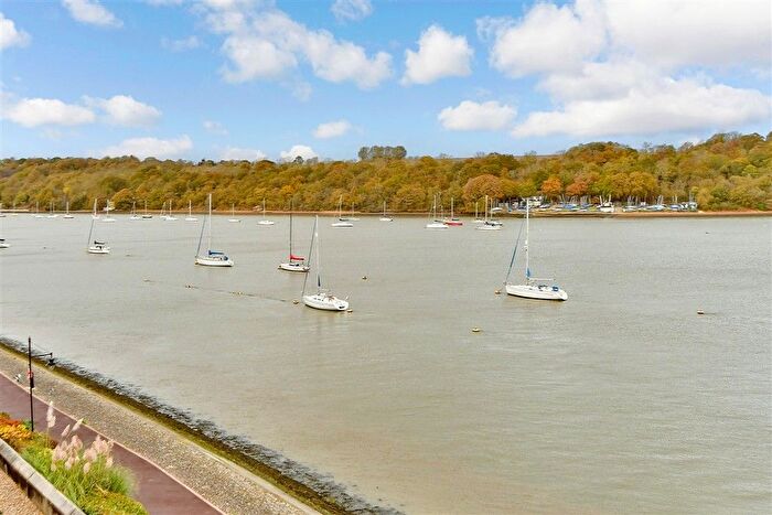 2 Bedroom Flat For Sale In Dunlin Drive, St. Mary's Island, Chatham, Kent, ME4