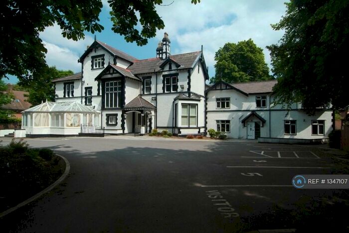 2 Bedroom Flat To Rent In Lyndhurst Road, Liverpool, L18