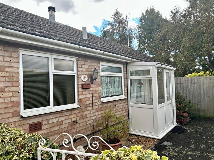 2 Bedroom Terraced Bungalow For Sale In Silurian Close, Leominster, HR6