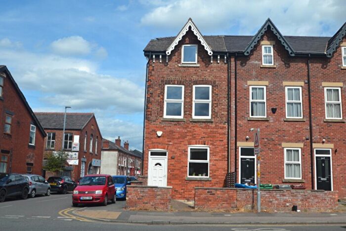 6 Bedroom End Of Terrace House For Sale In Mauldeth Road, Manchester, M14