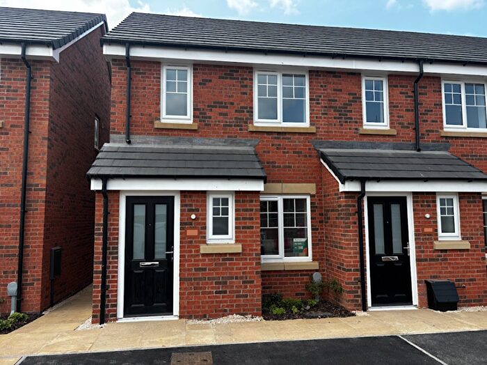 2 Bedroom House To Rent In Royal Drive, Bolsover, S44