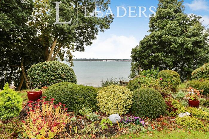 2 Bedroom Flat To Rent In Netley Cliff, Victoria Road, Netley Abbey, SO31