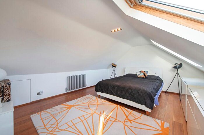 4 Bedroom Detached House To Rent In Fetcham, Leatherhead, KT22