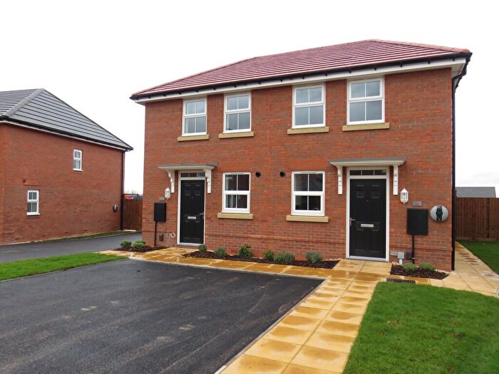 2 Bedroom Semi-Detached House To Rent In Woodhead Road, Warwick, CV34