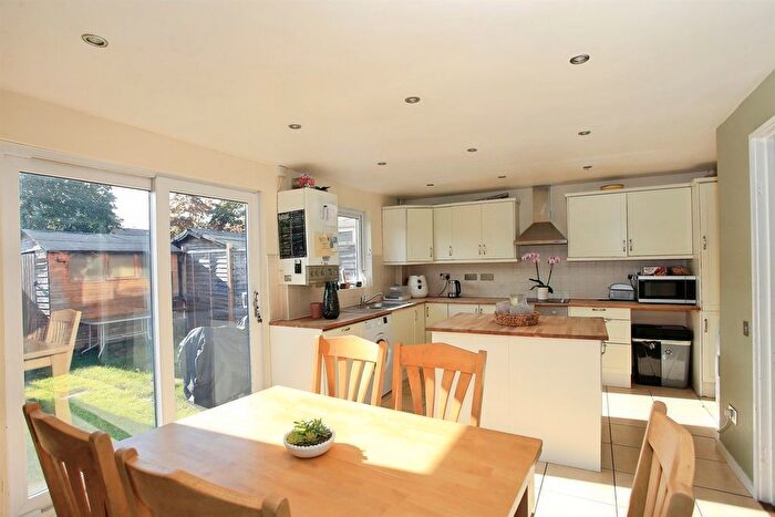 4 Bedroom End Terrace House For Sale In Welbourne, Peterborough, PE4
