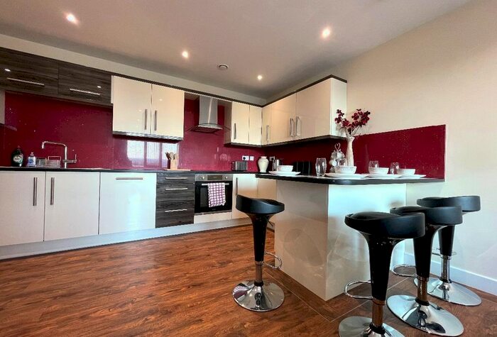 3 Bedroom Flat To Rent In Harrow Street, Sheffield, S11