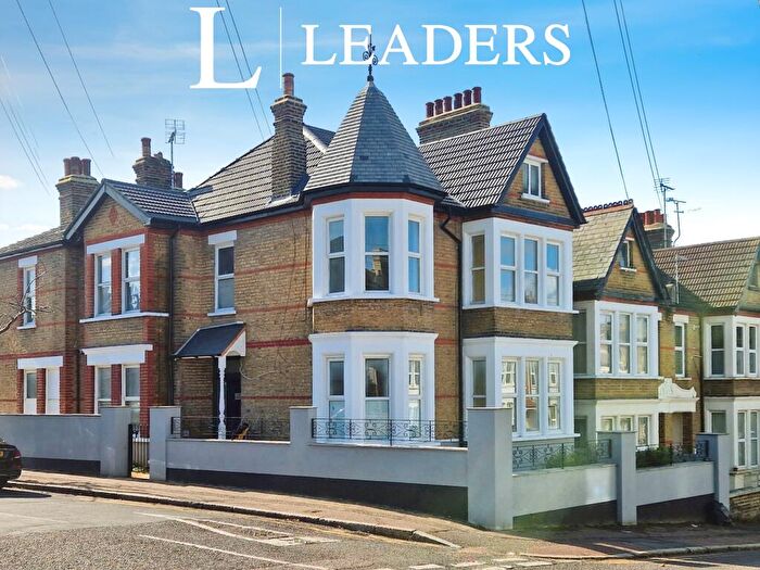 1 Bedroom Flat To Rent In York Road, Southend On Sea, SS1