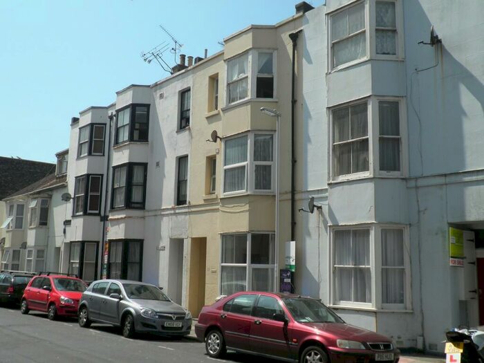 1 Bedroom Flat To Rent In Western Place, Worthing, BN11