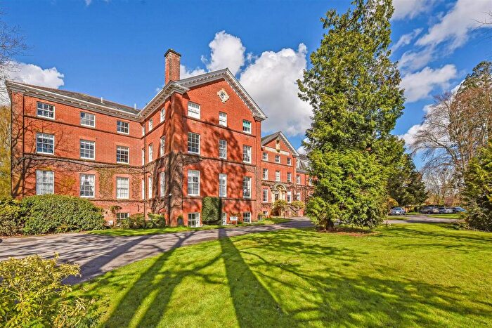 1 Bedroom Flat For Sale In Montfort College Botley Road, Romsey, Hampshire, SO51