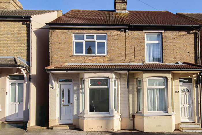 3 Bedroom Semi-Detached House To Rent In Hythe Road, Sittingbourne, ME10