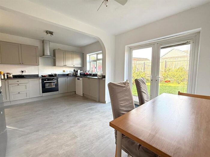 6 Bedroom Detached House For Sale In Main Street, Langar, NG13