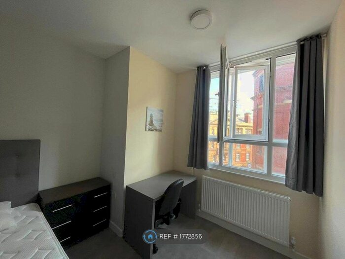 Studio To Rent In Cobourg Street, Manchester, M1