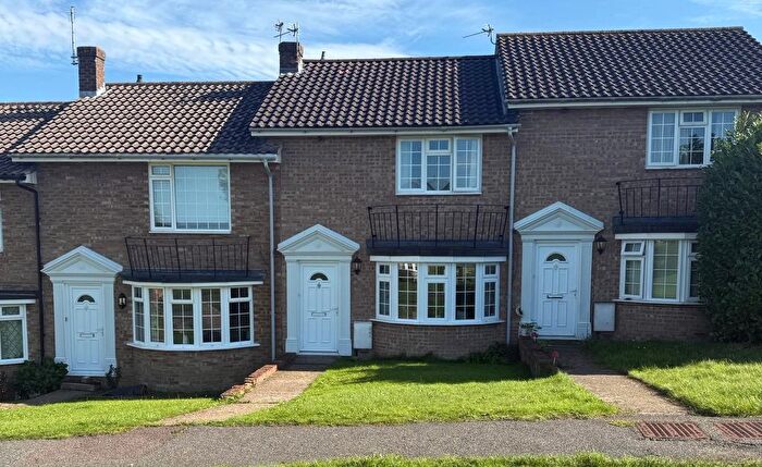 2 Bedroom Property To Rent In Tower Ride, Uckfield, TN22
