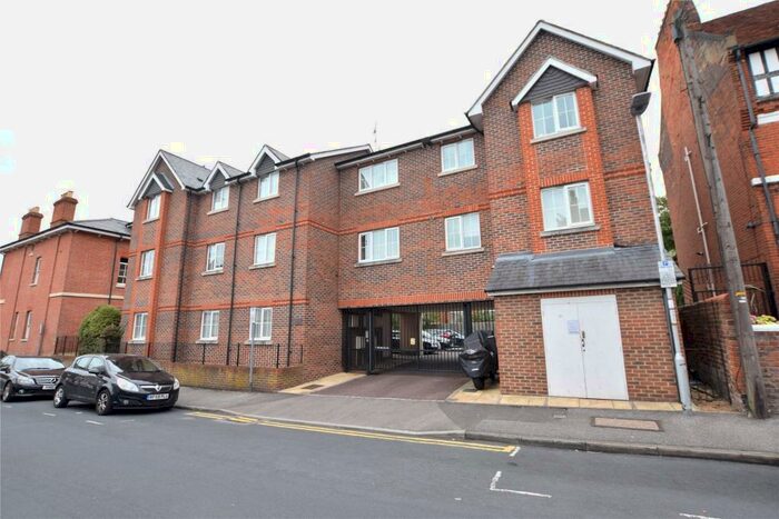2 Bedroom Apartment To Rent In Phoenix House, Oxford Road, Reading, Berkshire, RG1