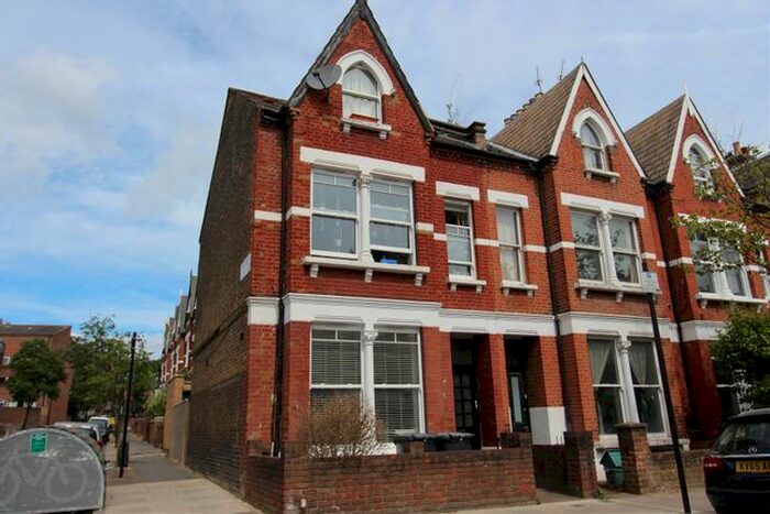 1 Bedroom Flat To Rent In Fairbridge Road, Holloway, N19