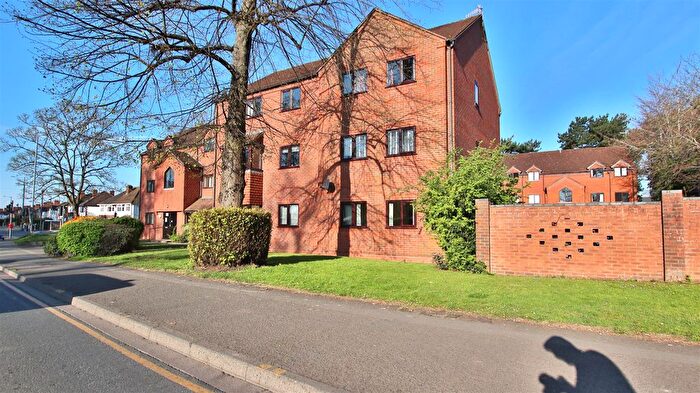 2 Bedroom Flat For Sale In Droitwich Road, Worcester, WR3