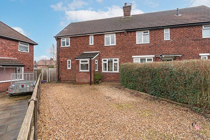 3 Bedroom Semi-Detached House For Sale In Lawrence Avenue, Moulton, Northwich, CW9