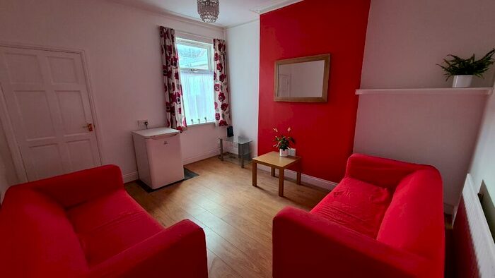 5 Bedroom Terraced House To Rent In Seaford Street, Shelton, Stoke-On-Trent, ST4