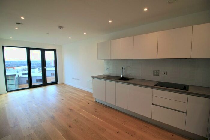 1 Bedroom Apartment To Rent In Axium, Windmill Street, Birmingham, B1