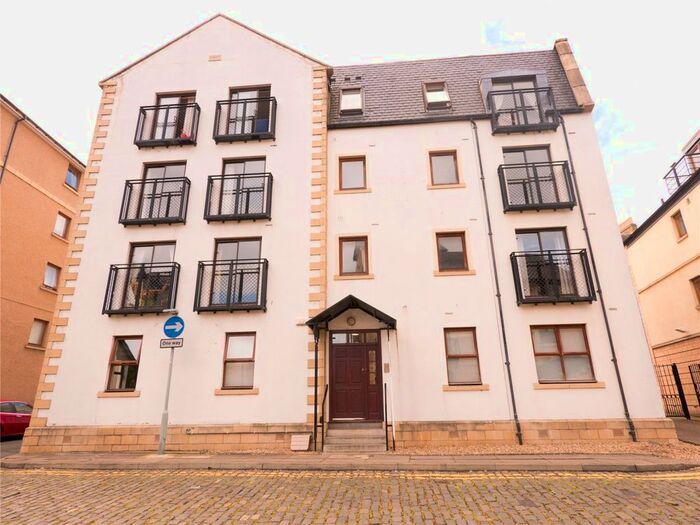 2 Bedroom Flat To Rent In West Silvermills Lane, Edinburgh, Midlothian, EH3