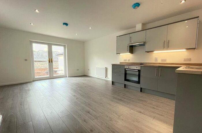 3 Bedroom Semi-Detached House To Rent In Farquhar Court, Dundee, DD2