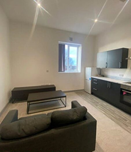 1 Bedroom Flat To Rent In Dudley Road, Brierley Hill, DY5