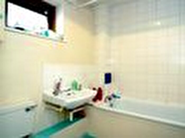 1 Bedroom Flat To Rent In Third Avenue, London, E12